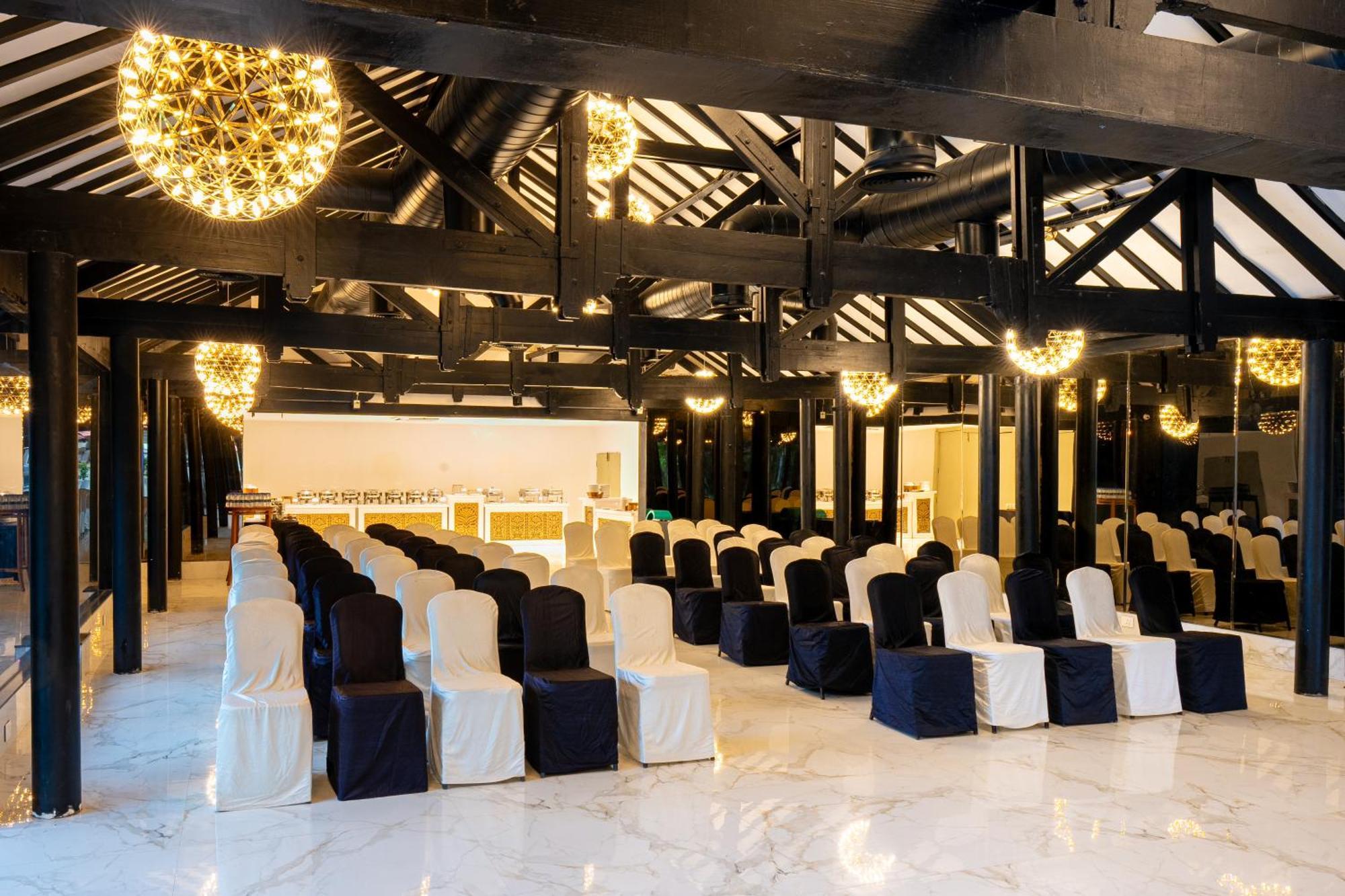 Green Meadows Resort Ченнаї Екстер'єр фото